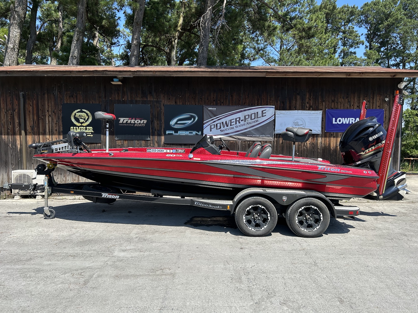 SOLD OUT ’17 Triton Boats 20TRX with SHO275
