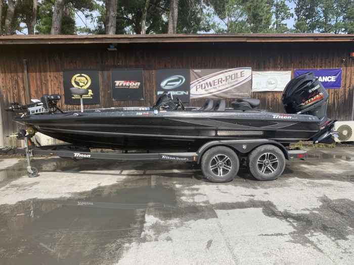 SOLD OUT ’19 Triton Boats 19TRX with SHO225