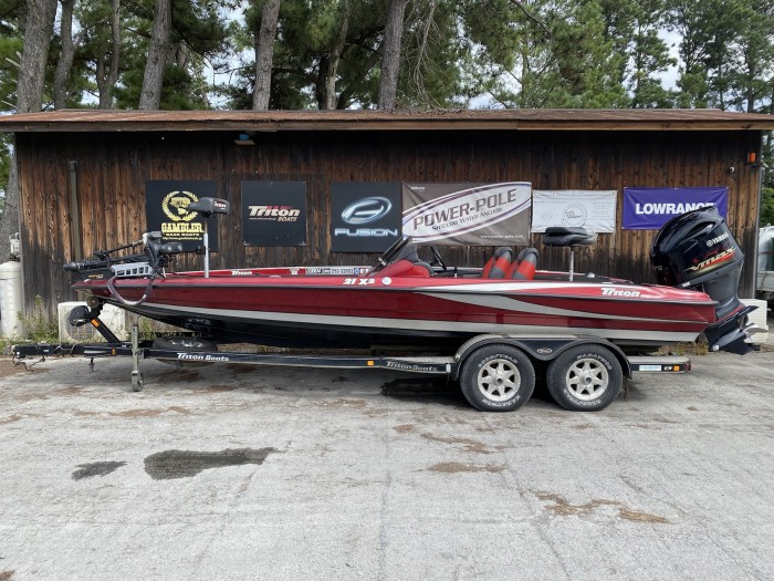SOLD OUT 08 Triton Boats 21X2 with SHO275