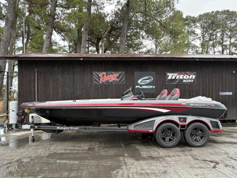 新艇在庫　Ranger Z521