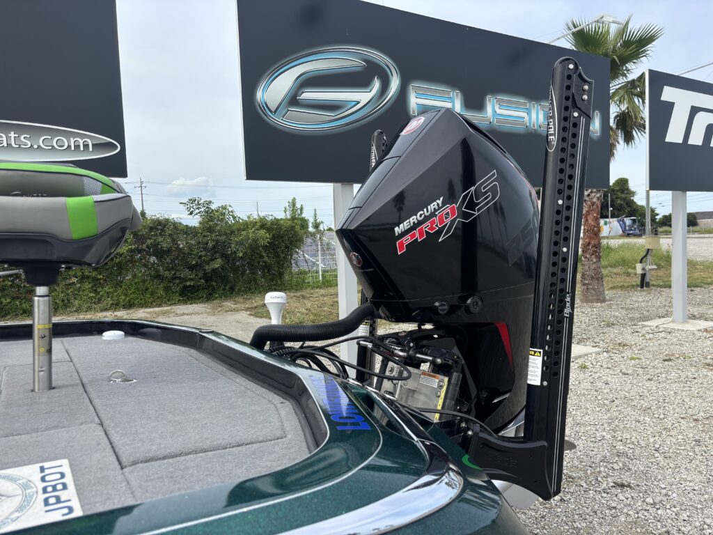 22′ RangerZ520R×MercuryProXs250