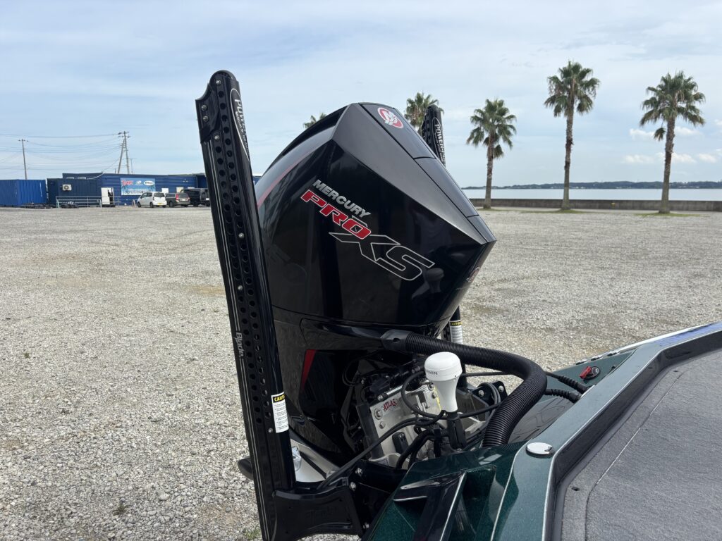 22′ RangerZ520R×MercuryProXs250